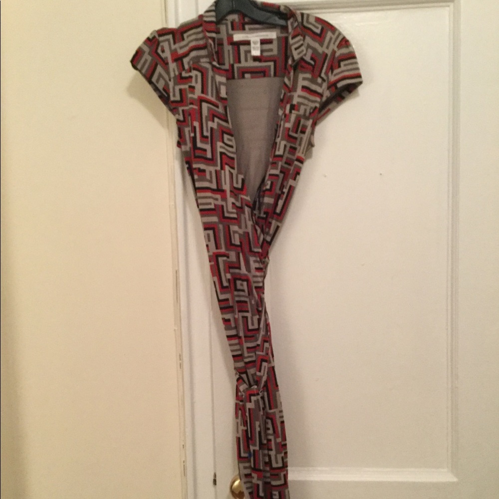 DVF cap sleeve wrap dress. In vintage print.